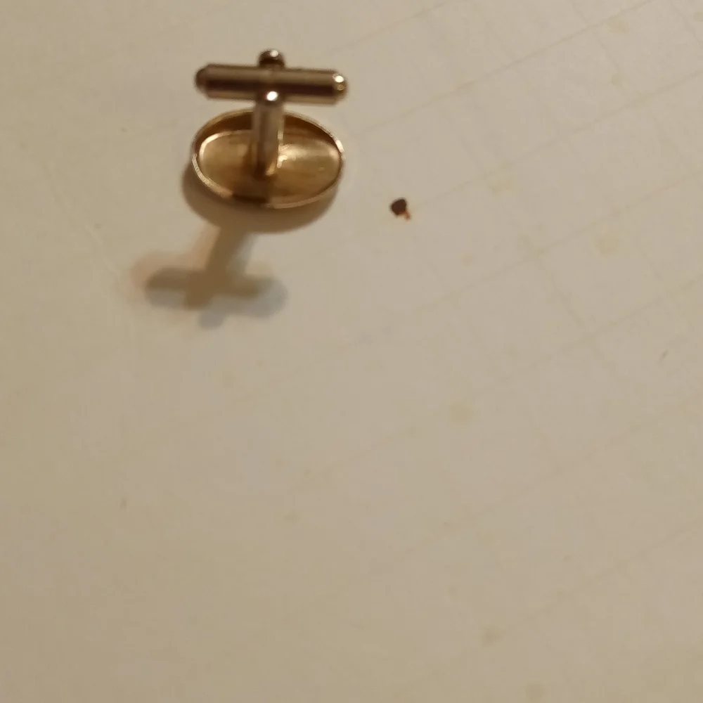 Unbranded Gold Tone Rhinestone Star Burst Cufflink (Just One)